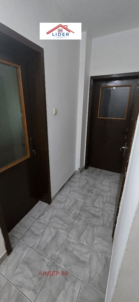 Продава 4-СТАЕН, гр. Плевен, 9-ти квартал, снимка 5 - Апартаменти - 53733818