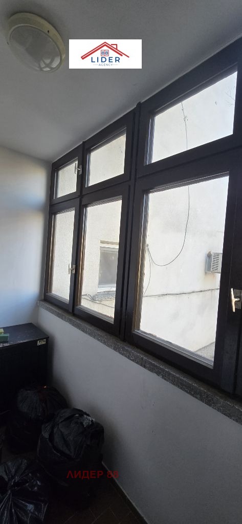 Продава 4-СТАЕН, гр. Плевен, 9-ти квартал, снимка 4 - Апартаменти - 53733818