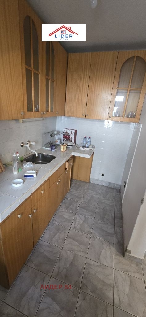 Продава 4-СТАЕН, гр. Плевен, 9-ти квартал, снимка 8 - Апартаменти - 53733818