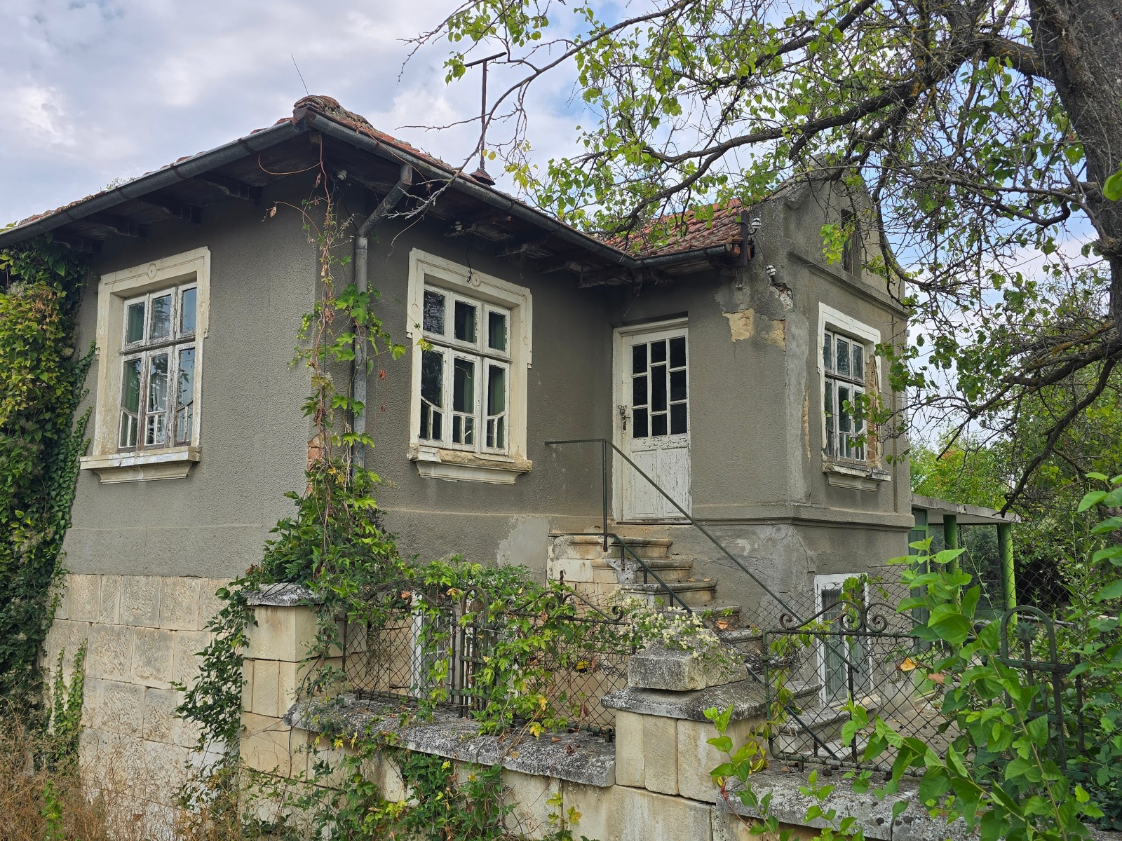 Продава КЪЩА, с. Божичен, област Русе