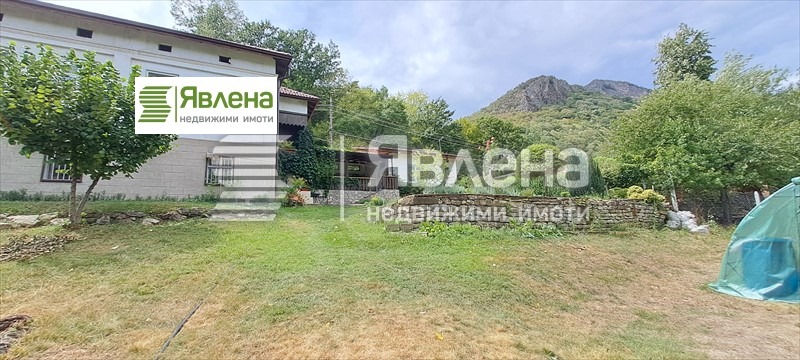 Продава КЪЩА, гр. Тетевен, област Ловеч, снимка 2 - Къщи - 52998128