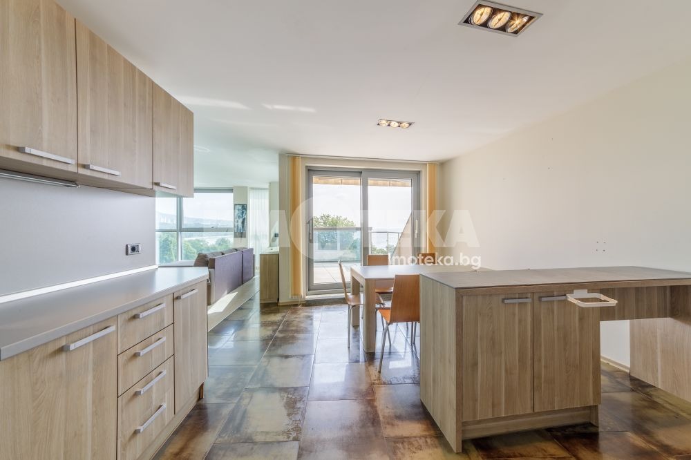Продава МНОГОСТАЕН, гр. Варна, Гръцка махала, снимка 13 - Апартаменти - 55528558