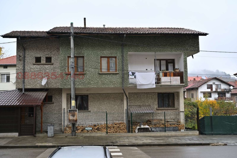 Продава ЕТАЖ ОТ КЪЩА в област Монтана, гр. Берковица - 102 кв.м / При запитване
