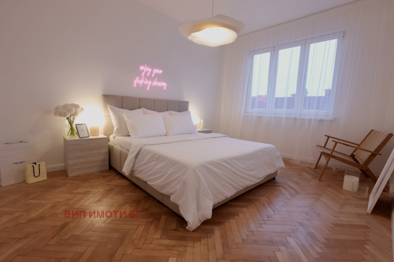 Продава 2-СТАЕН, гр. София, Център