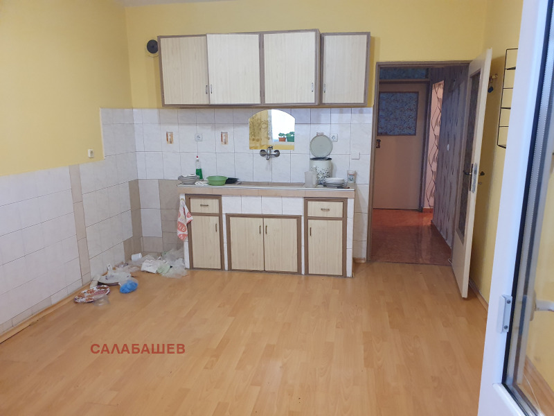 Продава 2-СТАЕН, гр. Казанлък, област Стара Загора, снимка 9 - Апартаменти - 53190711