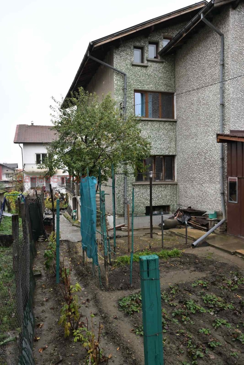 Продава ЕТАЖ ОТ КЪЩА, гр. Берковица, област Монтана, снимка 4 - Етаж от къща - 52783150