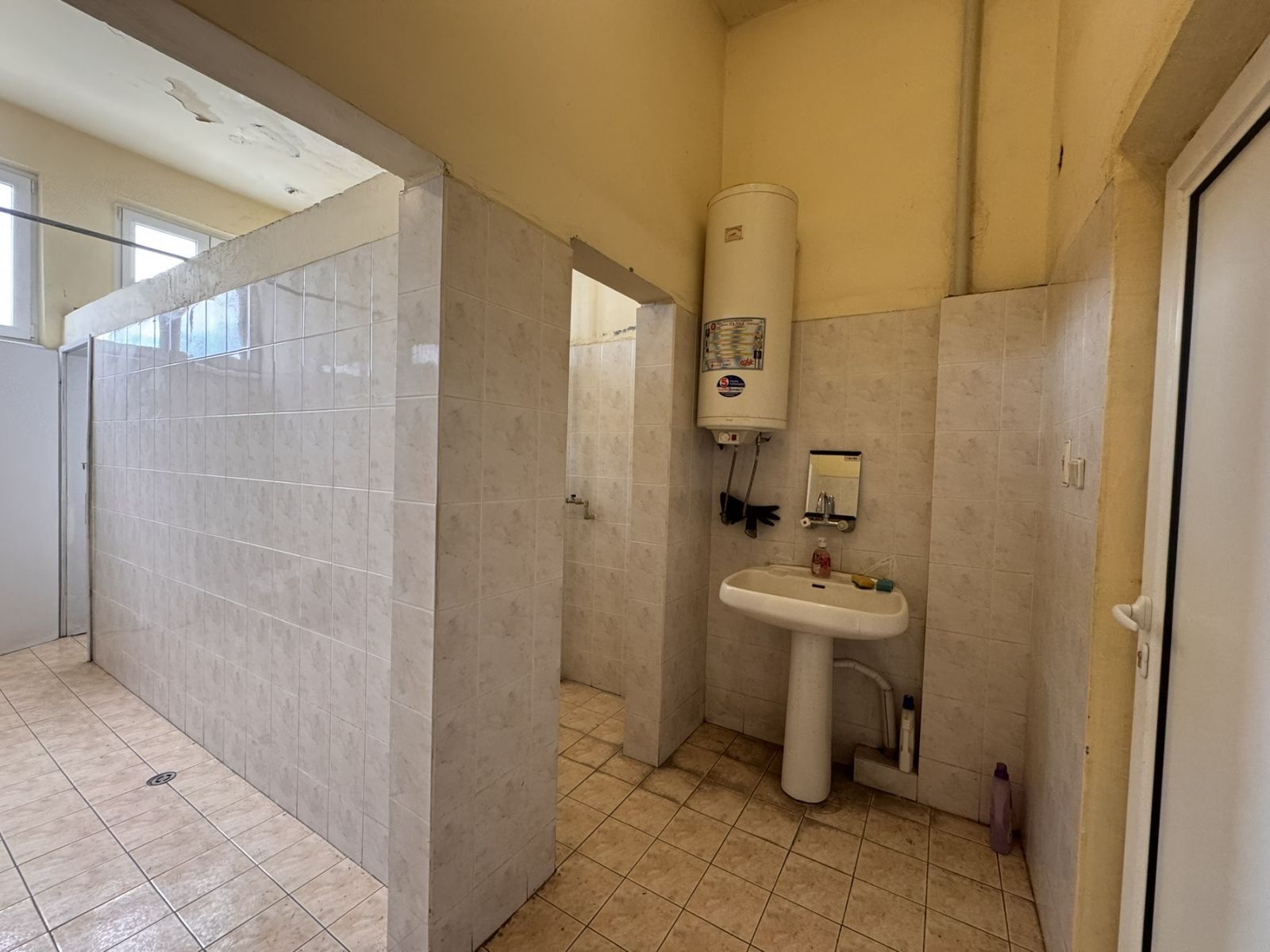 Продава ПРОМ. ПОМЕЩЕНИЕ | Imot.bg — изображение 7