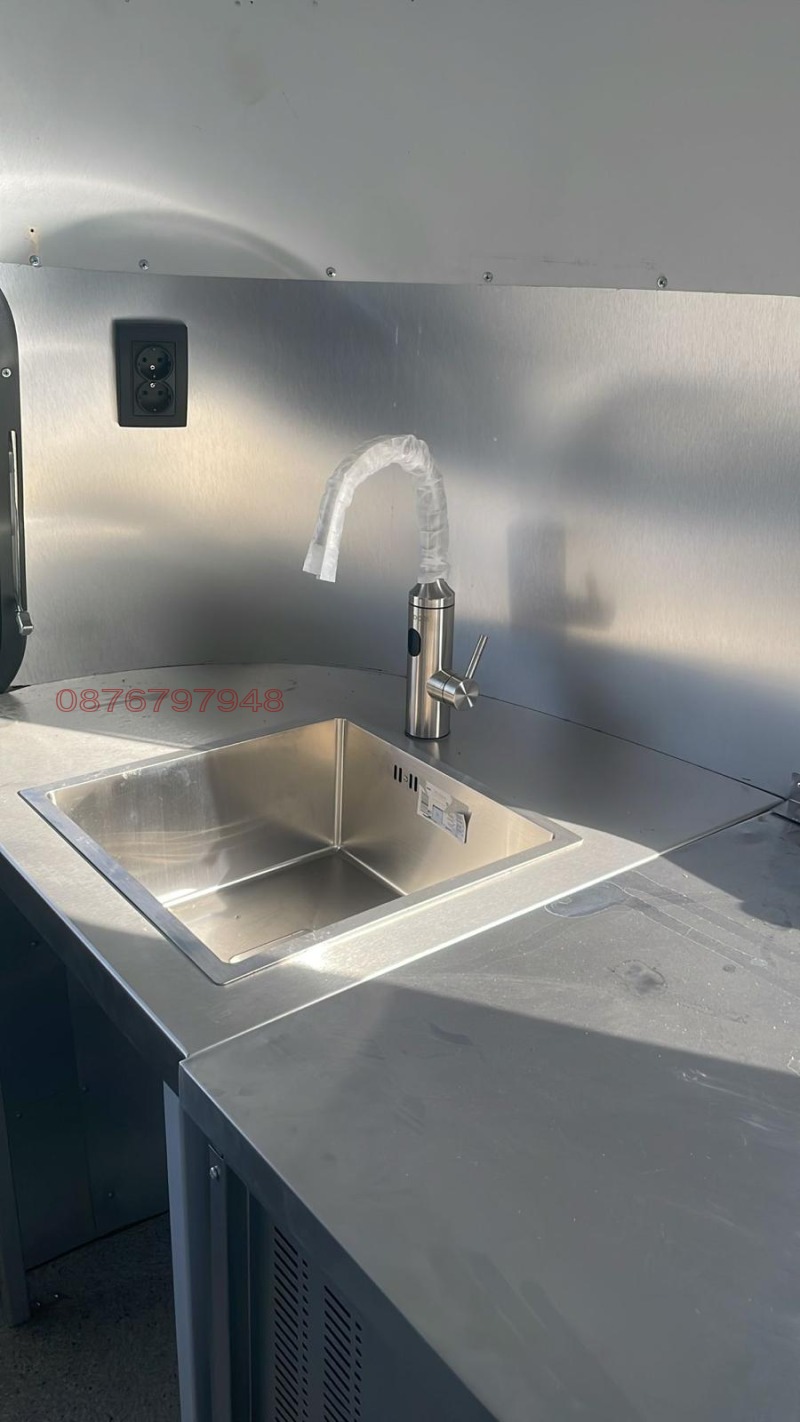 Продава ЗАВЕДЕНИЕ, гр. София, Център, снимка 3 - Заведения - 52717350