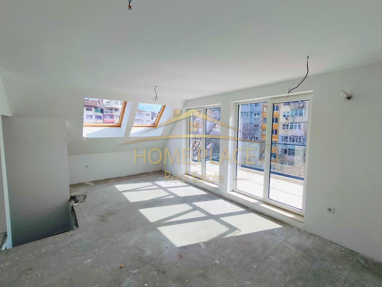 Продава МЕЗОНЕТ, гр. Варна, Левски 1, снимка 2 - Апартаменти - 54426092