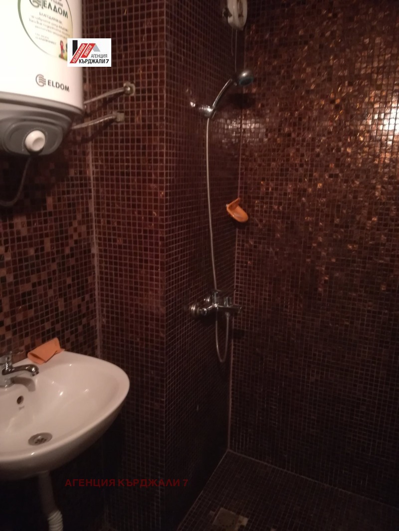 Продава 4-СТАЕН, гр. Кърджали, Веселчане, снимка 13 - Апартаменти - 53266612