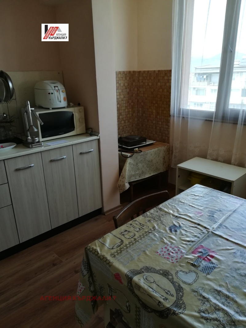 Продава 4-СТАЕН, гр. Кърджали, Веселчане, снимка 2 - Апартаменти - 53266612