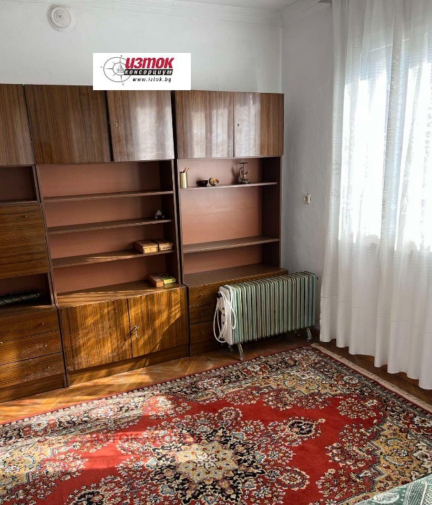 Продава  Етаж от къща област Пловдив , гр. Карлово , 100 кв.м | 49963846