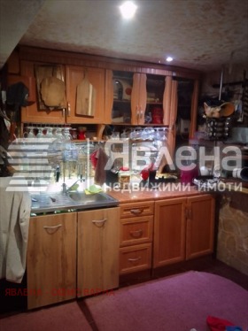 Студія Колхозен пазар, Варна