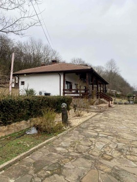 Продажба на имоти в с. Долина, област Добрич - изображение 1 