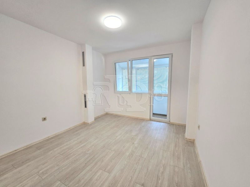 Na prodej  Studio Varna , Mladost 2 , 27 m2 | 90205415 - obraz [2]