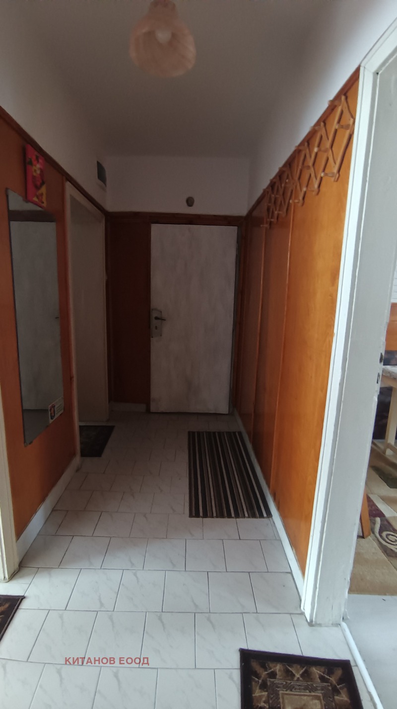 Продава  2-стаен град Благоевград , Широк център , 66 кв.м | 40441331 - изображение [9]