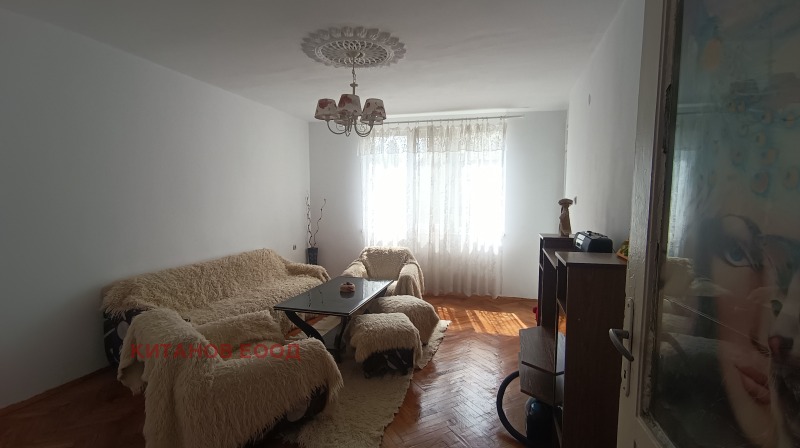 Продава  2-стаен град Благоевград , Широк център , 66 кв.м | 40441331 - изображение [2]