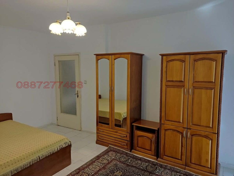 Продава 2-СТАЕН, гр. Бургас, Център, снимка 2 - Апартаменти - 52894614