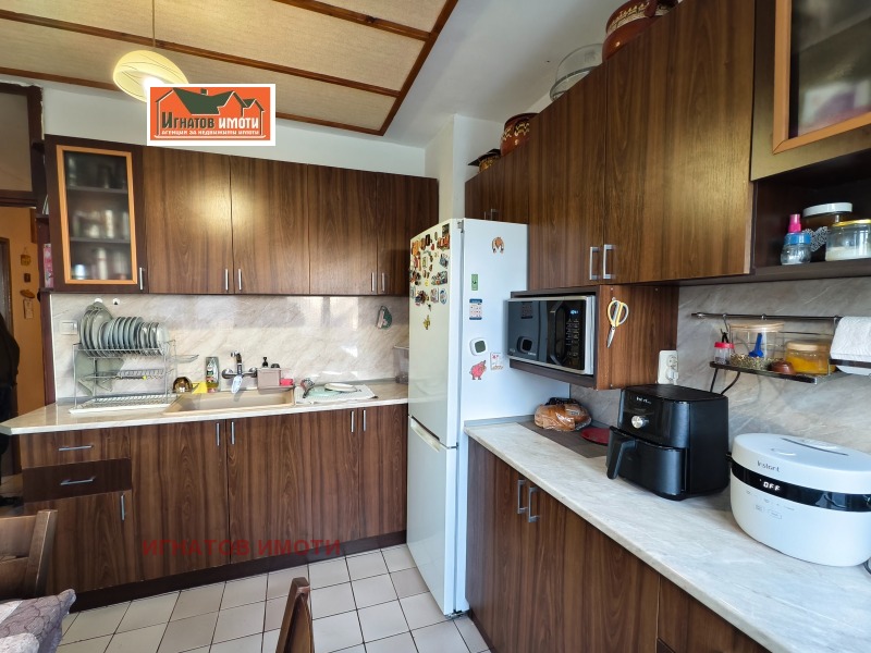 Продава 3-СТАЕН, гр. Пазарджик, Изток, снимка 5 - Апартаменти - 53105112