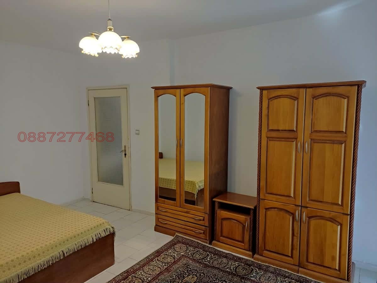 Продава 2-СТАЕН, гр. Бургас, Център, снимка 2 - Апартаменти - 56078747