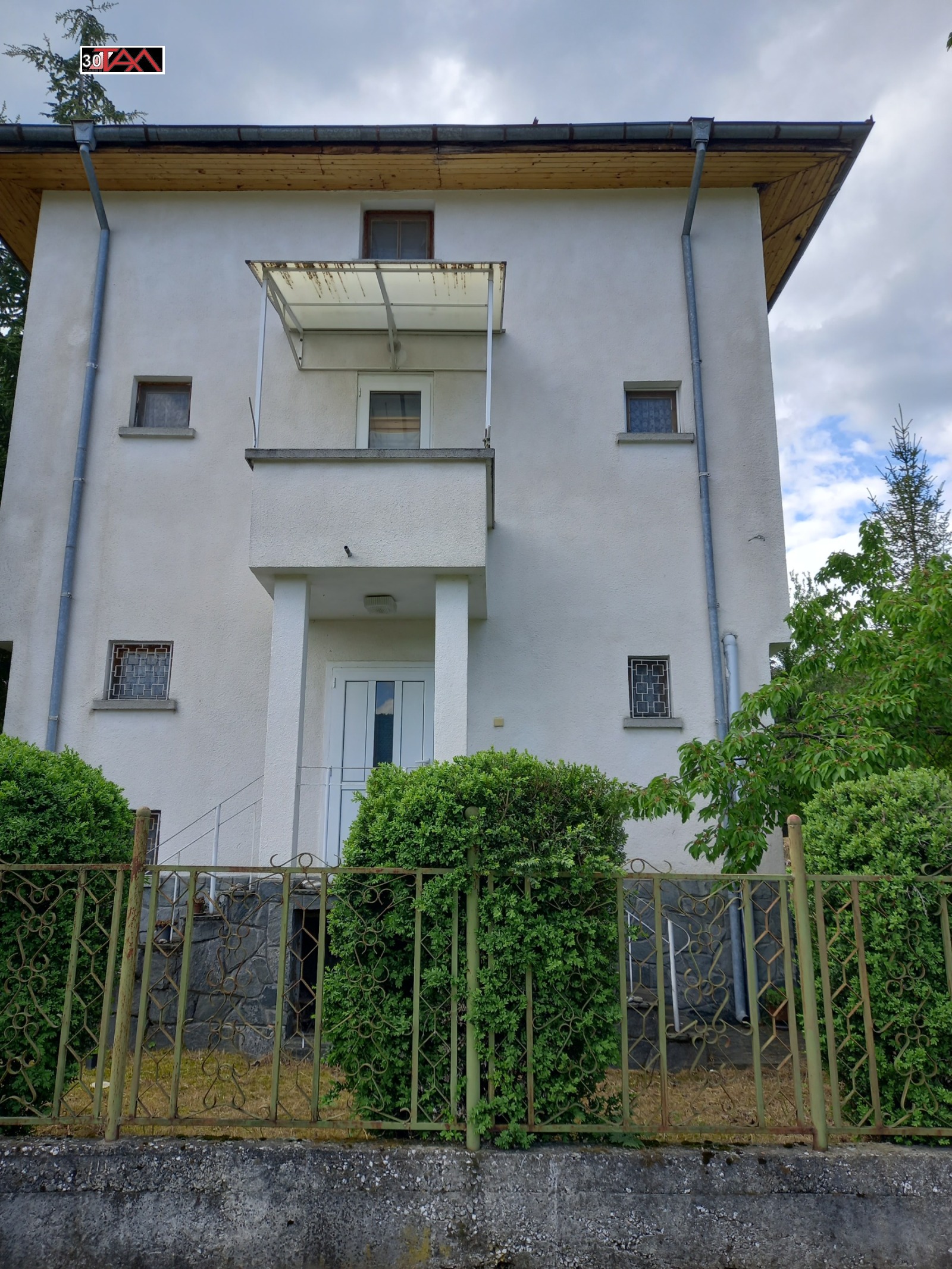 Продава КЪЩА, с. Хвойна, област Смолян
