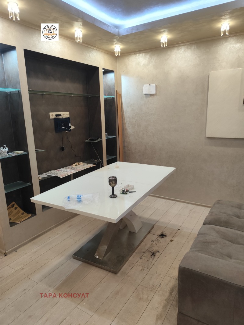 Продава 2-СТАЕН, гр. Горна Оряховица, област Велико Търново, снимка 2 - Апартаменти - 53184295