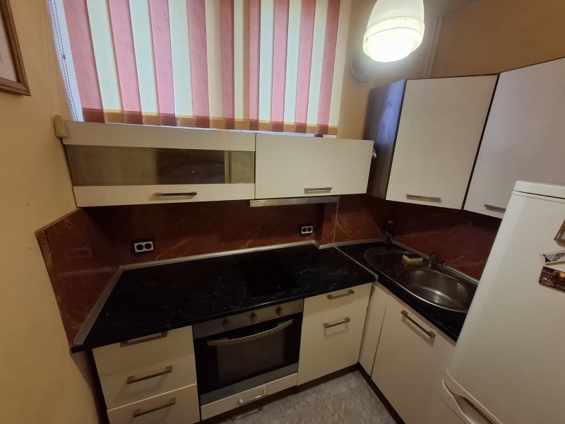 Продава  3-стаен град Велико Търново , Колю Фичето , 73 кв.м | 62054461 - изображение [2]