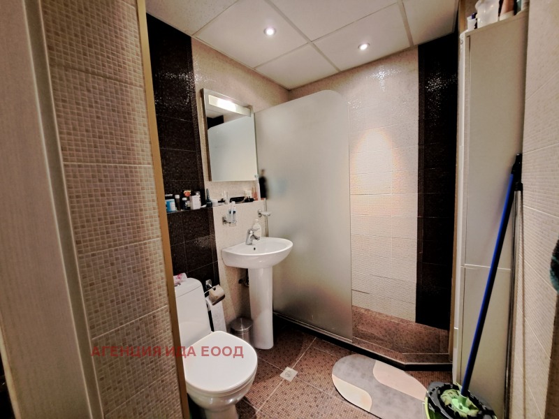 Продава  3-стаен град София , Банишора , 92 кв.м | 11902001 - изображение [9]
