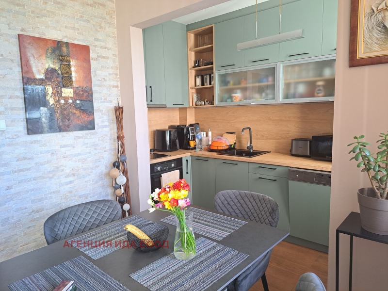 Продава  3-стаен град София , Банишора , 92 кв.м | 11902001 - изображение [2]