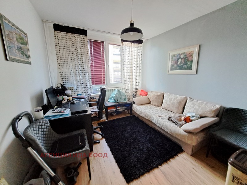 Продава  3-стаен град София , Банишора , 92 кв.м | 11902001 - изображение [8]
