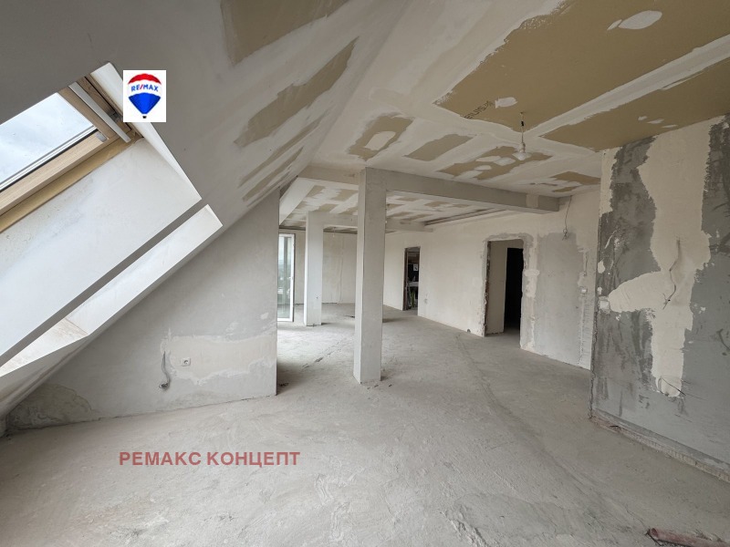 Продава  Многостаен град Шумен , Пазара , 141 кв.м | 17678729 - изображение [2]