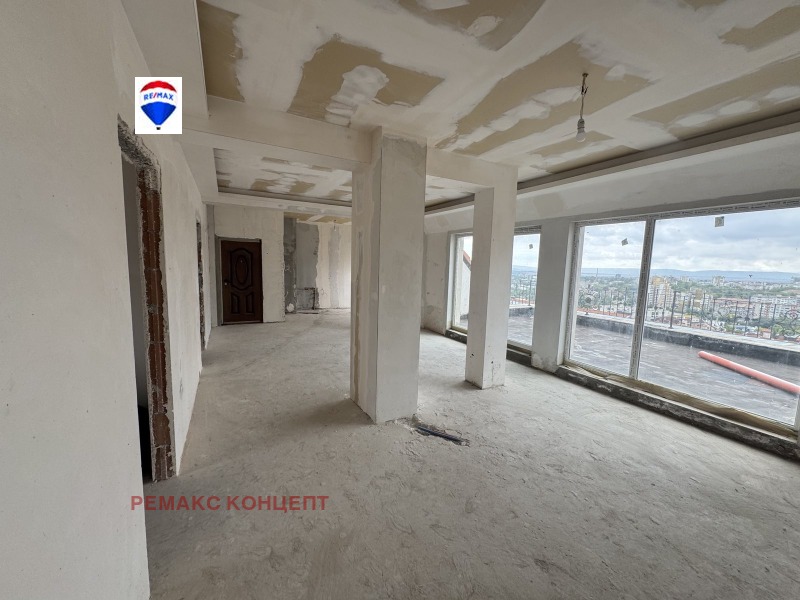 Продава  Многостаен град Шумен , Пазара , 141 кв.м | 17678729