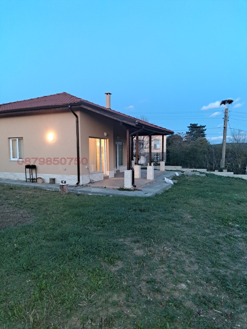 Продава КЪЩА, с. Равадиново, област Бургас, снимка 2 - Къщи - 52786163