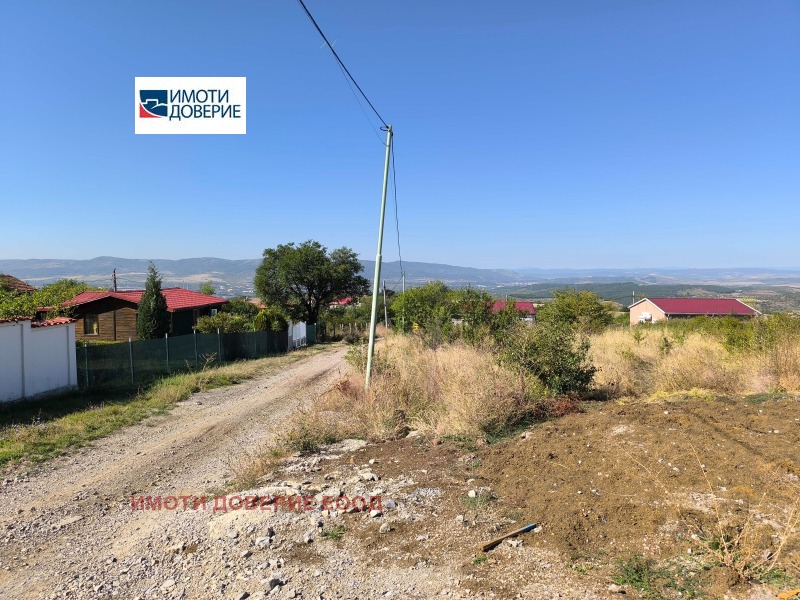 Till salu  Komplott region Pernik , Golemo Butjino , 1763 kvm | 67181241 - bild [4]