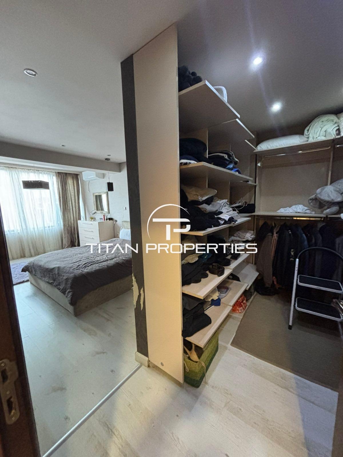 Продава МНОГОСТАЕН, гр. Бургас, Възраждане, снимка 2 - Апартаменти - 54736415