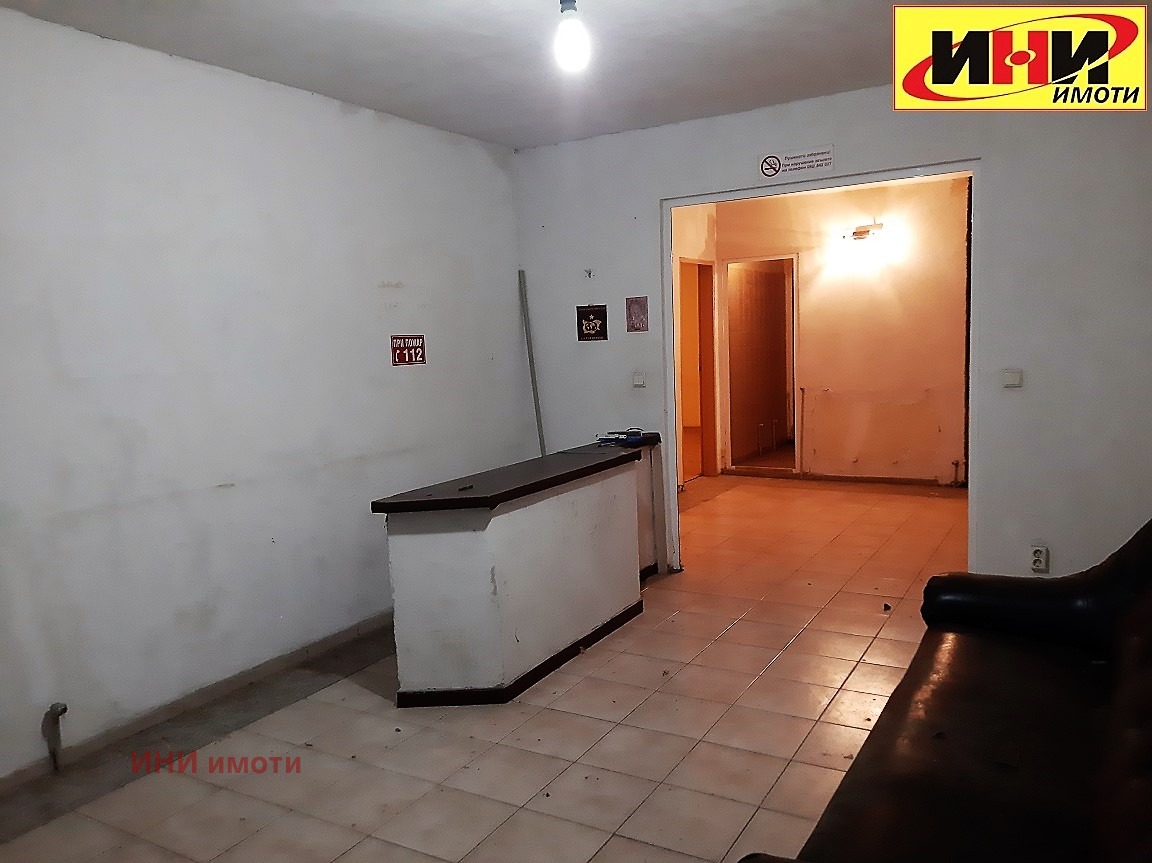 Продава ОФИС, гр. Русе, Широк център, снимка 2 - Офиси - 53870817