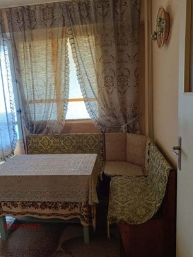 1 quarto Izgrev, Burgas 4