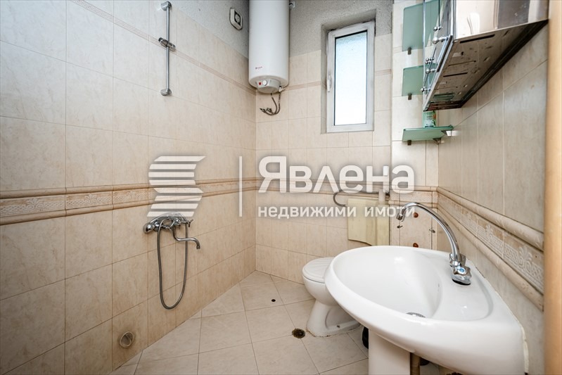 Продава МНОГОСТАЕН, гр. София, Център, снимка 8 - Апартаменти - 55304584