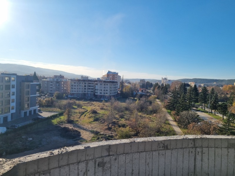 Продава  2-стаен град Перник , Изток , 116 кв.м | 46619174 - изображение [7]