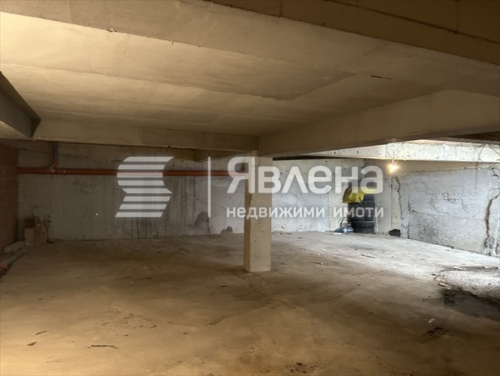 Продава ГАРАЖ, ПАРКОМЯСТО, гр. Варна, Лятно кино Тракия, снимка 2 - Гаражи и паркоместа - 56108329