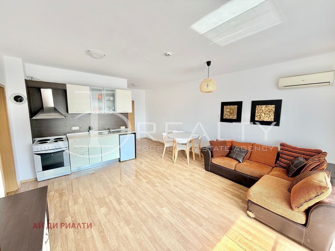 Продава 4-СТАЕН, гр. Ахелой, област Бургас, снимка 3 - Апартаменти - 53769051