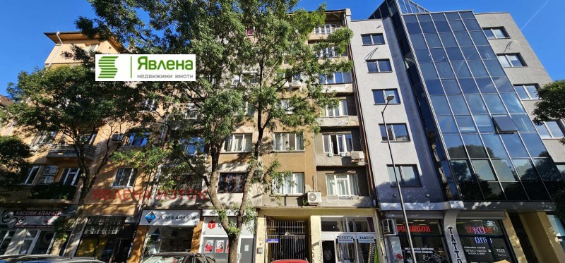 Продава  2-стаен град София , Център , 70 кв.м | 18428342