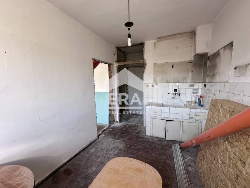 Продава 3-СТАЕН, гр. Велико Търново, Център, снимка 6 - Апартаменти - 53438700