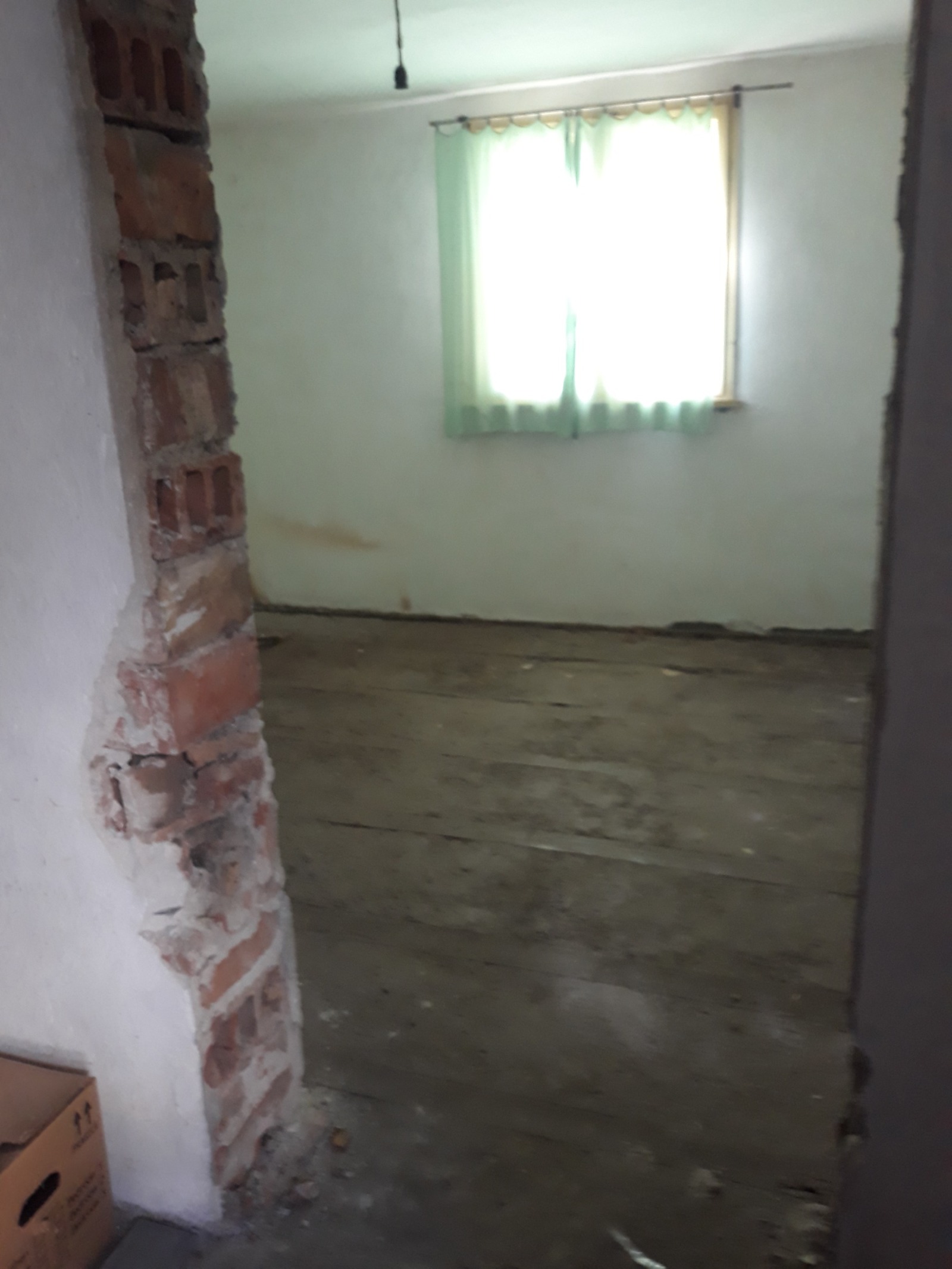 Продава КЪЩА, гр. Ловеч, Дикисана, снимка 2 - Къщи - 50876161