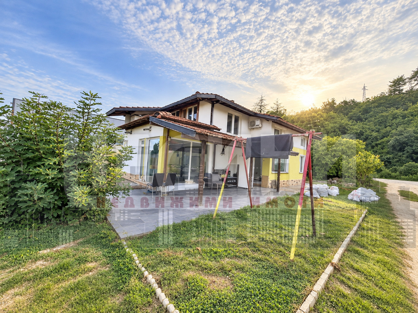 Продава КЪЩА, гр. Русе, Широк център