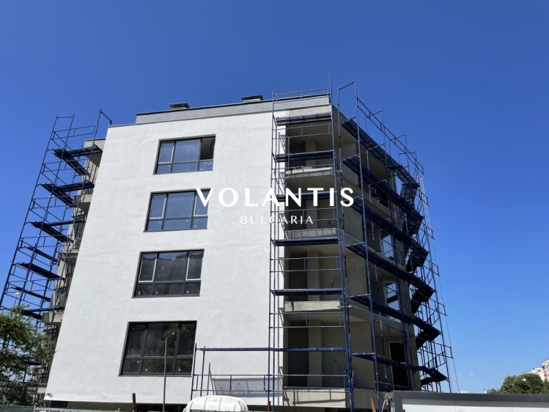 Myytävänä  1 makuuhuone Sofia , Ljulin 3 , 65 neliömetriä | 79009227