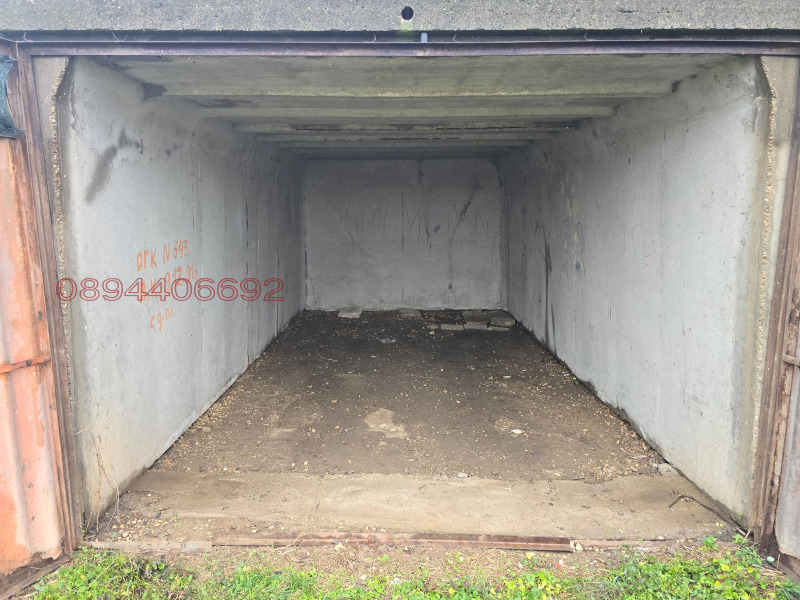 Продава ГАРАЖ, ПАРКОМЯСТО, гр. Русе, Дружба 2, снимка 2 - Гаражи и паркоместа - 52782698