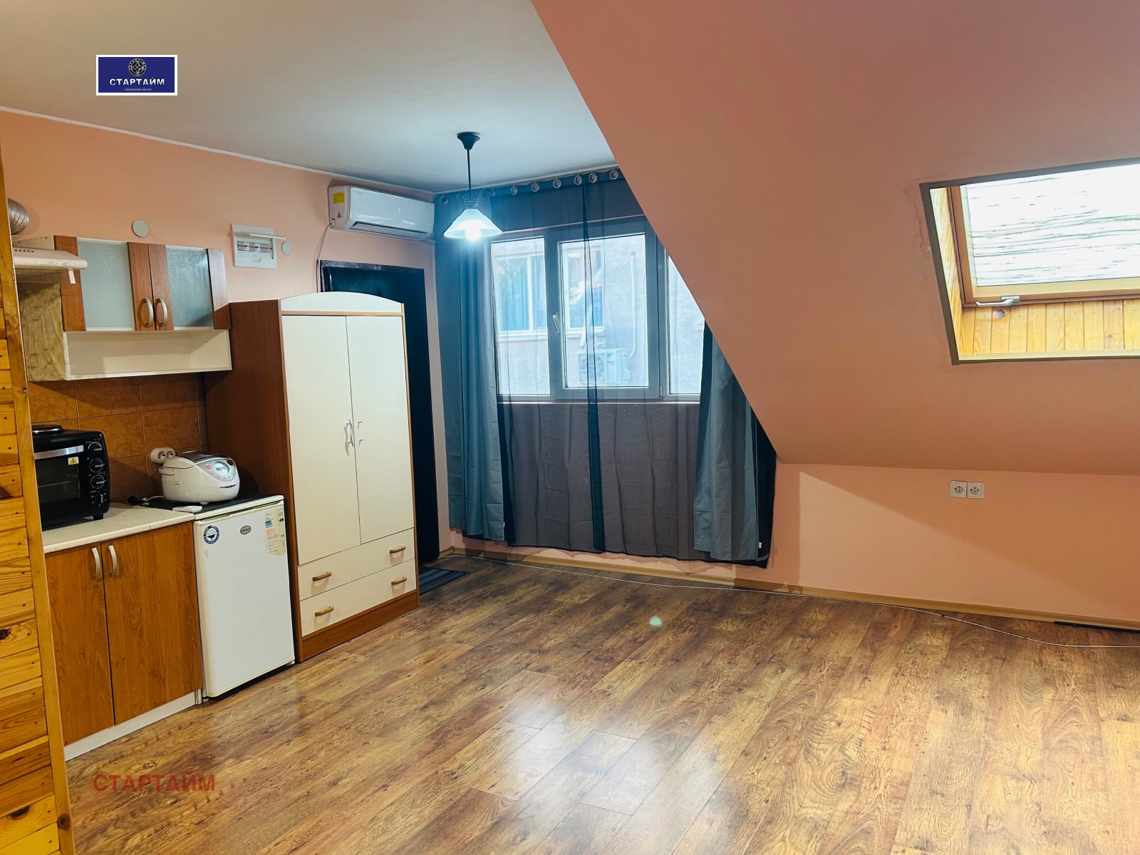 Продава АТЕЛИЕ, ТАВАН, гр. София, Център, снимка 4 - Апартаменти - 55670541