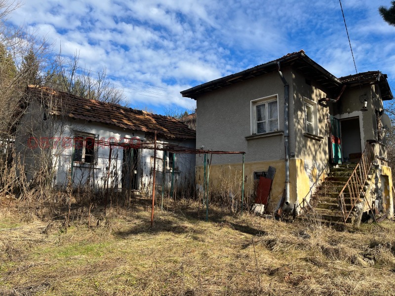 Продава КЪЩА, с. Цацаровци, област София област, снимка 4 - Къщи - 49210944