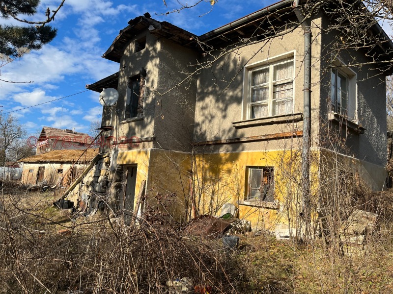 Продава КЪЩА, с. Цацаровци, област София област, снимка 2 - Къщи - 49210944